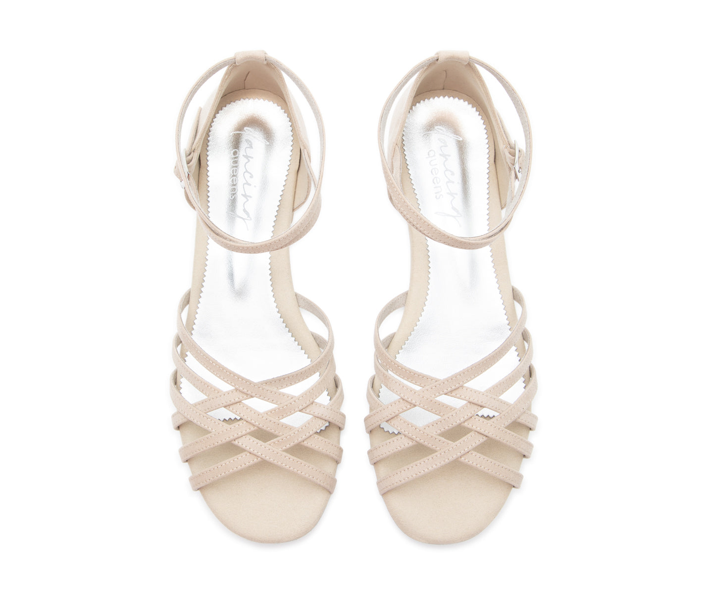 Draufsicht der beigen Wildledersandalen DQ02 mit Fesselriemchen von Dancing Queens – idealer Tanzschuh für Paartänze.